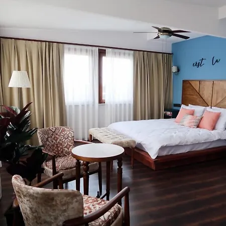Fuego Design Hotel 2*